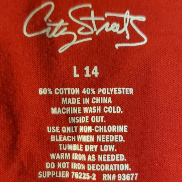 Girl's Red White And Chill Tee-shirt Size 14 Large - Picture 2 of 3